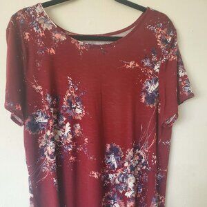 24/7 Floral Scoop Neck Tee (NWT)